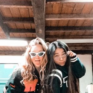 Meet your Posher, Joni